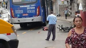 Enfermeira morre em grave acidente de moto com ônibus em Barueri