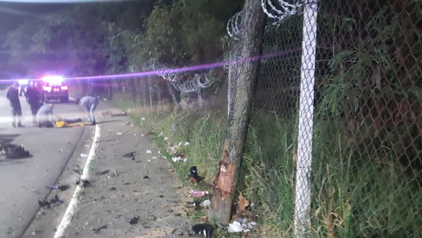 Motociclista fica ferido gravemente ao chocar-se contra caminhão na Castelo  Branco - Barueri na Rede