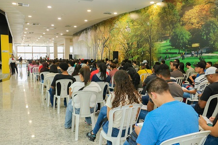 Bom Dia SP  Mutirão do Emprego em Carapicuíba oferece mais de 800