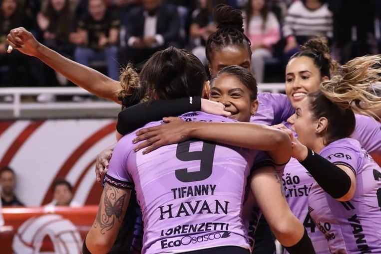 Osasco leva susto, mas vence Barueri e avança à semifinal do Paulista